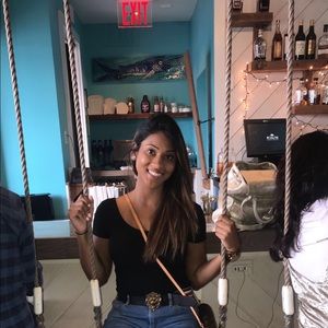 Meet your Posher, Alysia